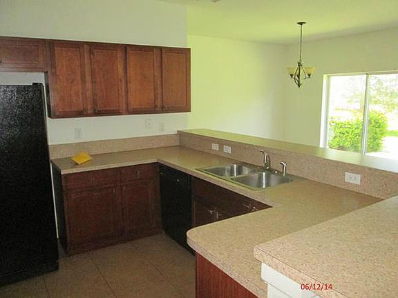 3rd image of 2531 Creekside Drive