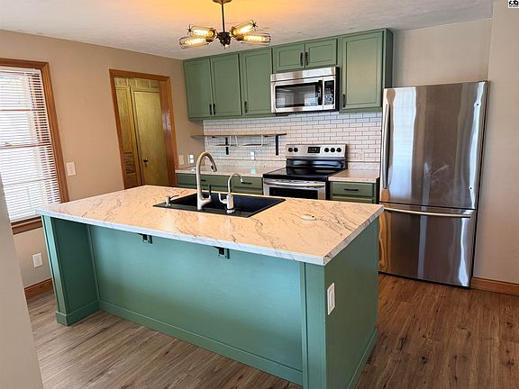 4th image of 1109 Fairview Rd