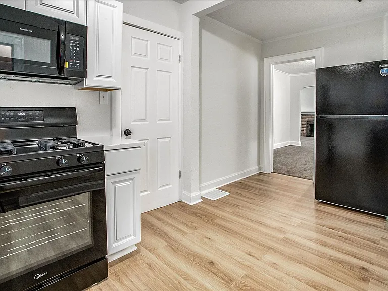 6210 Agnes Ave — Photo 18