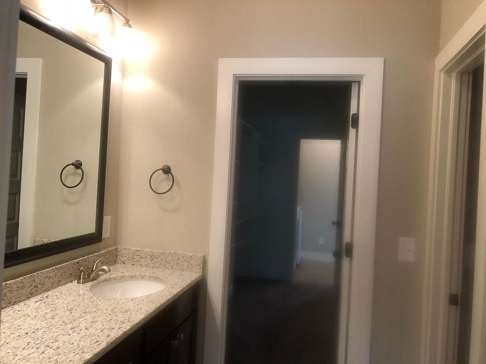 2nd image of 3105 SW Riverstone Ave