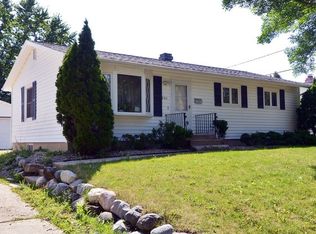 201 Garnet Ln, Madison, WI 53714