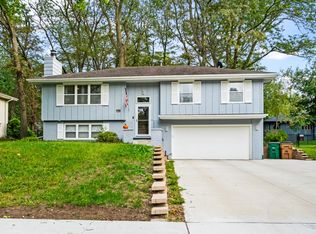 10486 Sunset Ter, Clive, IA 50325