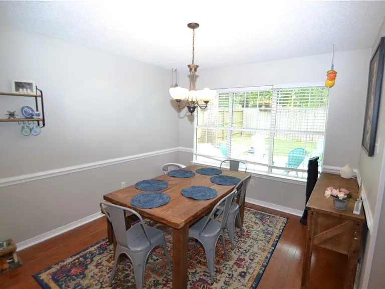 964 Linlen Ave — Photo 3
