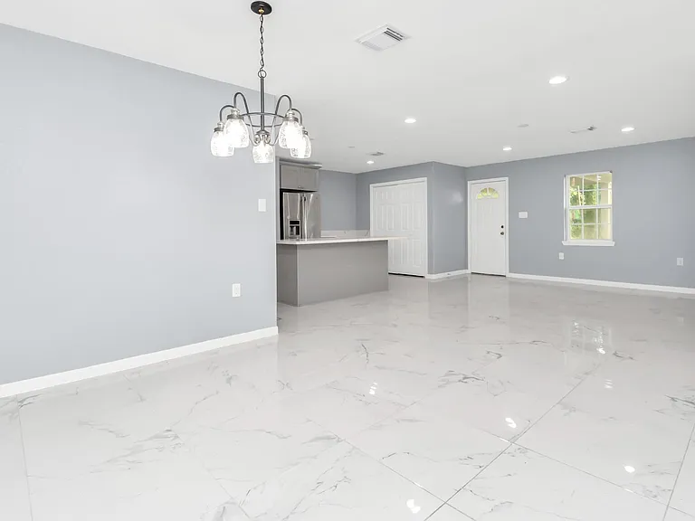 2826 W FM 1462 — Photo 10
