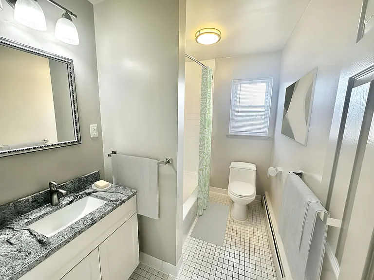 Ridgefield Apartments — Photo 17