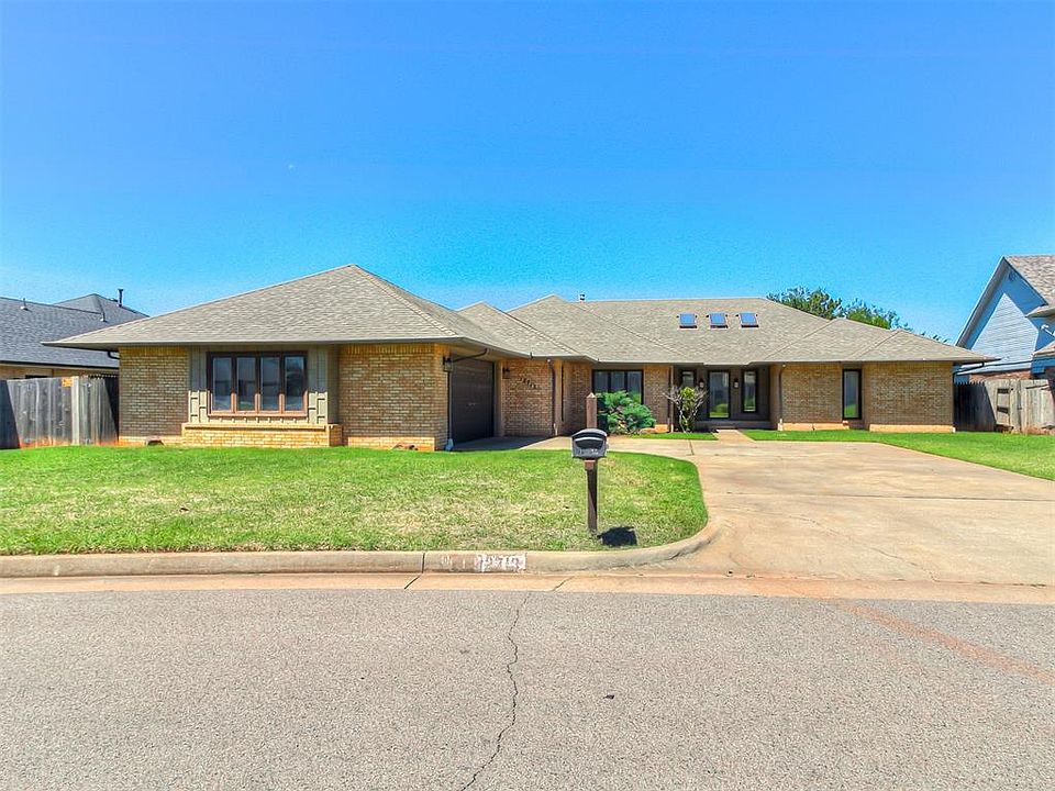 1st image of 12713 Trail Oaks Dr