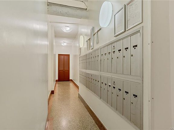 3rd image of 3601 Johnson Ave APT 2K