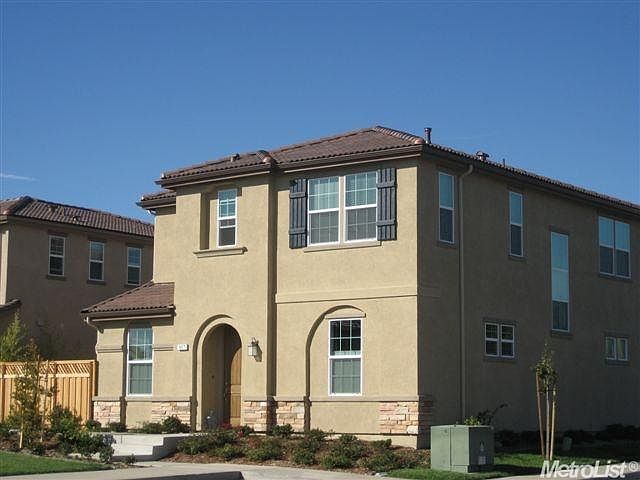 1st image of 124 Barnhill Dr