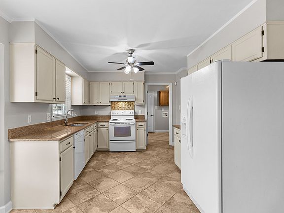 5th image of 5912 Welford Pl