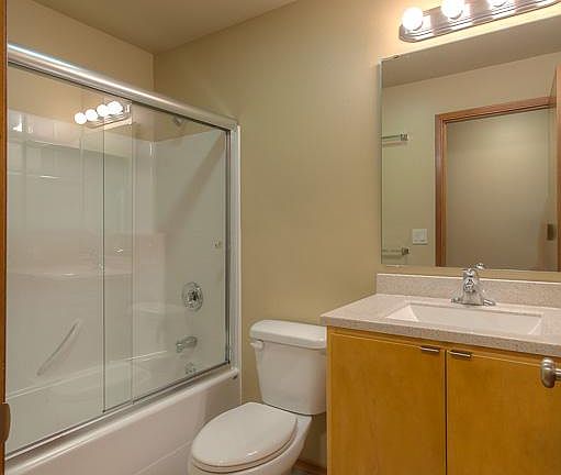 4th image of 2149 Dexter Ave N #303