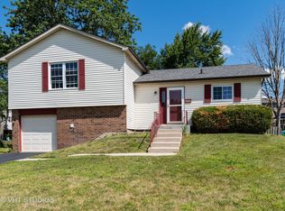 1058 Ridgewood Dr, Bolingbrook, IL 60440