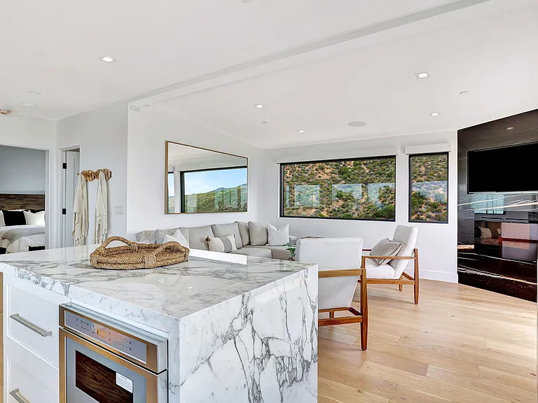 5402 Horizon Dr — Photo 10