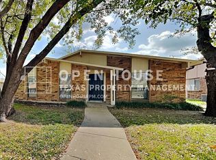 2121 Osage Trl, Grand Prairie, TX 75052