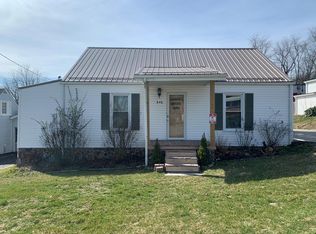 648 Goolsby St, Marion, VA 24354