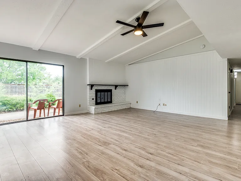 4931 S Colony Blvd — Photo 16