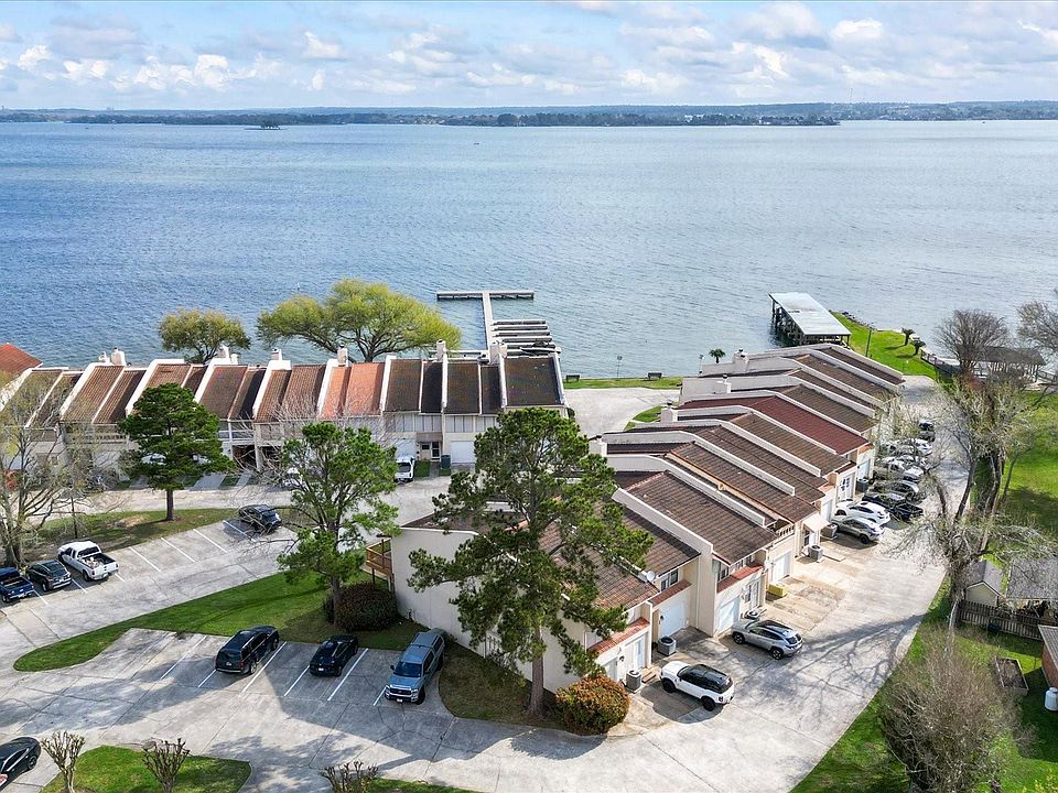 1st image of 41 Regency Point