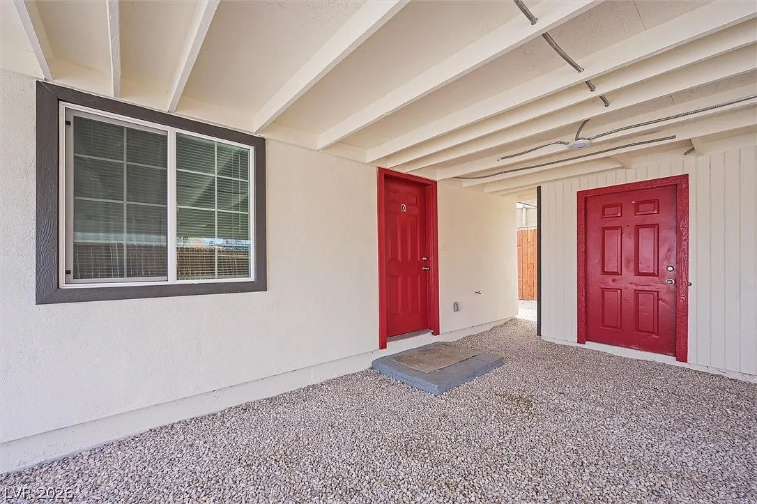 Photo 1 of 14 - 623 N 10th St #D - Las Vegas, NV Primary Photo - 623 N 10th St #D