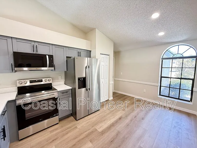 8774 Huntfield St — Photo 10