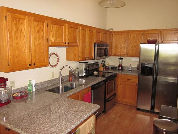 3rd image of 1027 Aston Cir