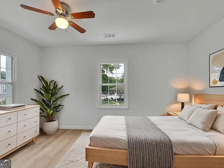 808 S Park Dr SE — Photo 15