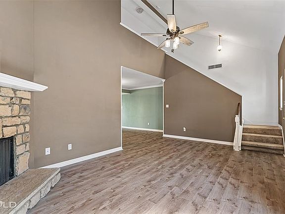 3rd image of 26 Colony Park Dr