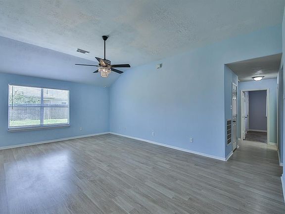 5th image of 2610 Elder Park Ct