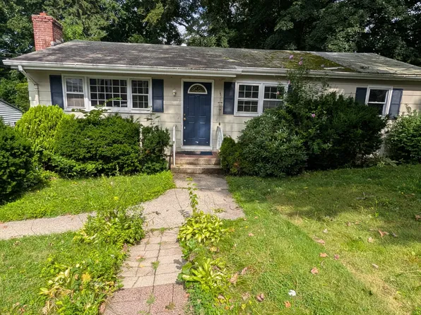7 Hemlock St, West Haven, CT 06516