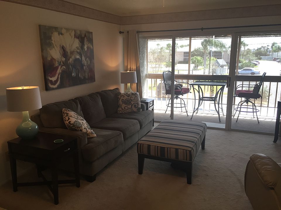 1st image of 933 Sonesta Ave NE APT J207