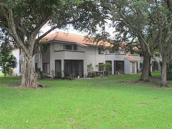5th image of 3210 Coral Lake Ln
