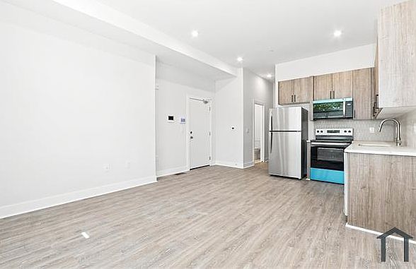 1st image of 2013 N Croskey St #2