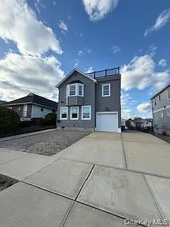 733 E Walnut St #UPPER Photo 1
