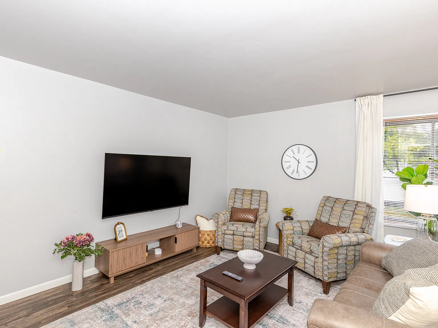 413 4th Avenue East - 4 — Photo 1