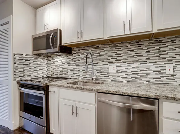 82 Q St SW #1, Washington, DC 20024