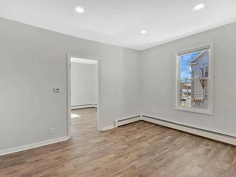 19 Maple Ave #19A — Photo 2