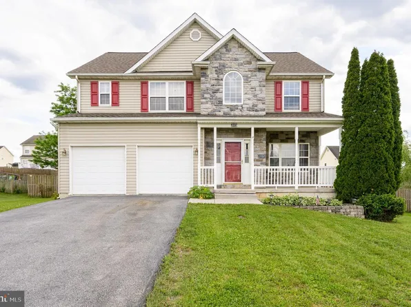 385 Thayers Gull Dr, Martinsburg, WV 25405