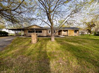 250 N Blair St, Marshfield, MO 65706