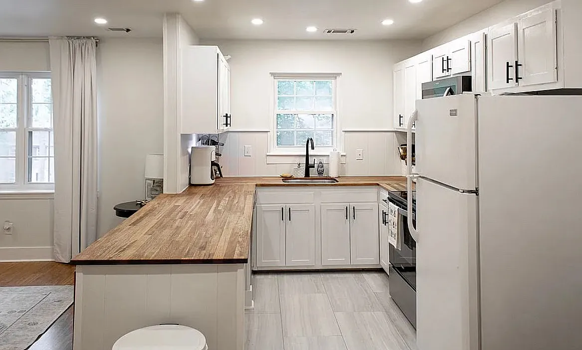 1 bed, 694 sqft, $1,100 — Photo 3