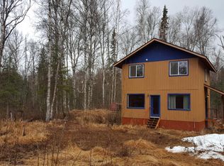 14942 E Powers Rd, Talkeetna, AK 99676