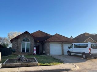 2824 Salado Trl, Fort Worth, TX 76118