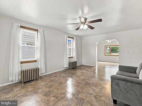 5th image of 29 N Jefferson St