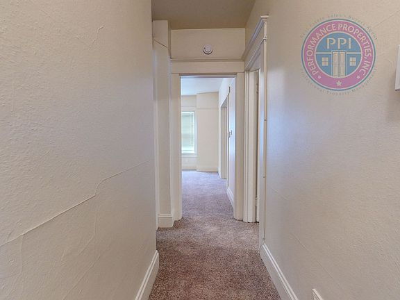 3rd image of 2430 & 2432 SE Morrison St #2432