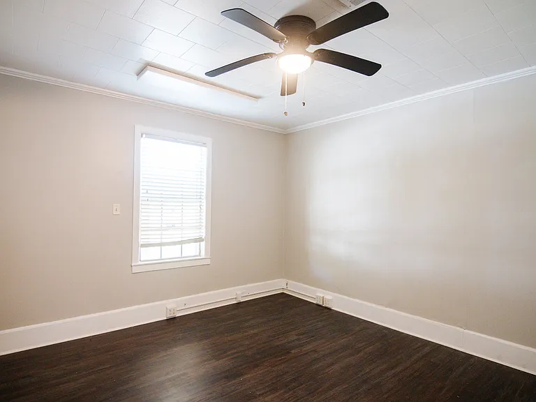 311 S Morgan Ave — Photo 16