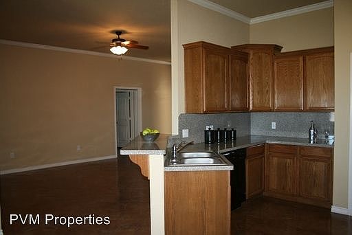 1st image of 3052 Beauford St