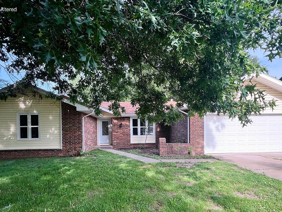 1st image of 3852 S Hillcrest Avenue