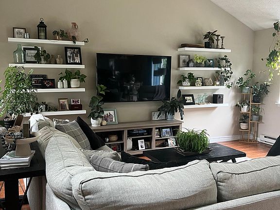3rd image of 5046 Garden Lake Ct
