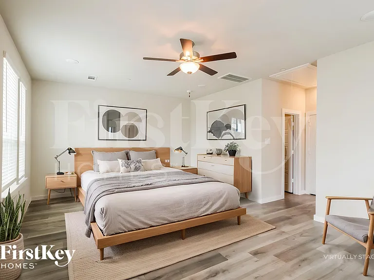 373 N Centro Cir — Photo 12