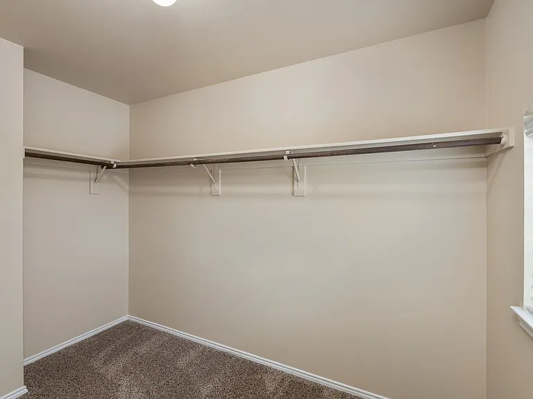 382 Armstrong Ln — Photo 18