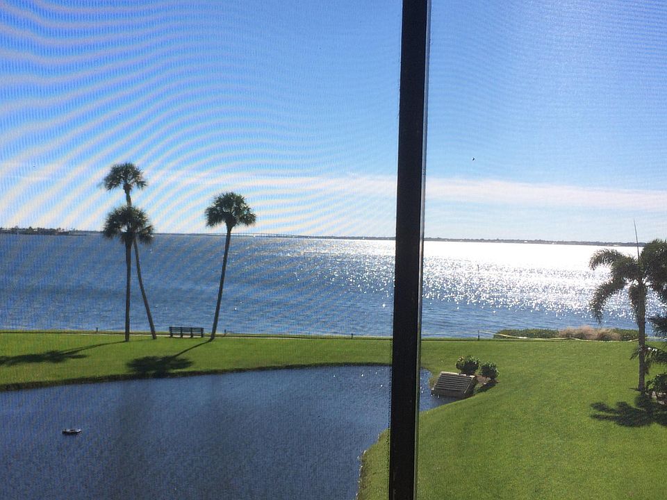 Beautiful water view from patio! Watch boats and dolphins go by!