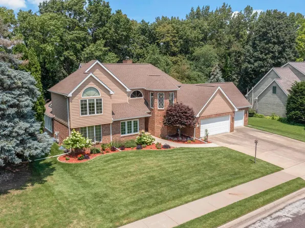 11223 N Oak Trail Dr, Peoria, IL 61615