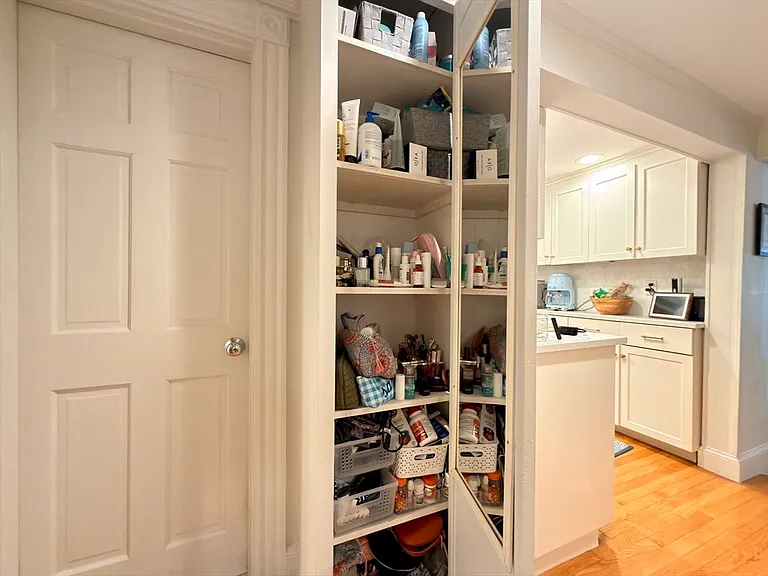 41 Pinckney St #B — Photo 15